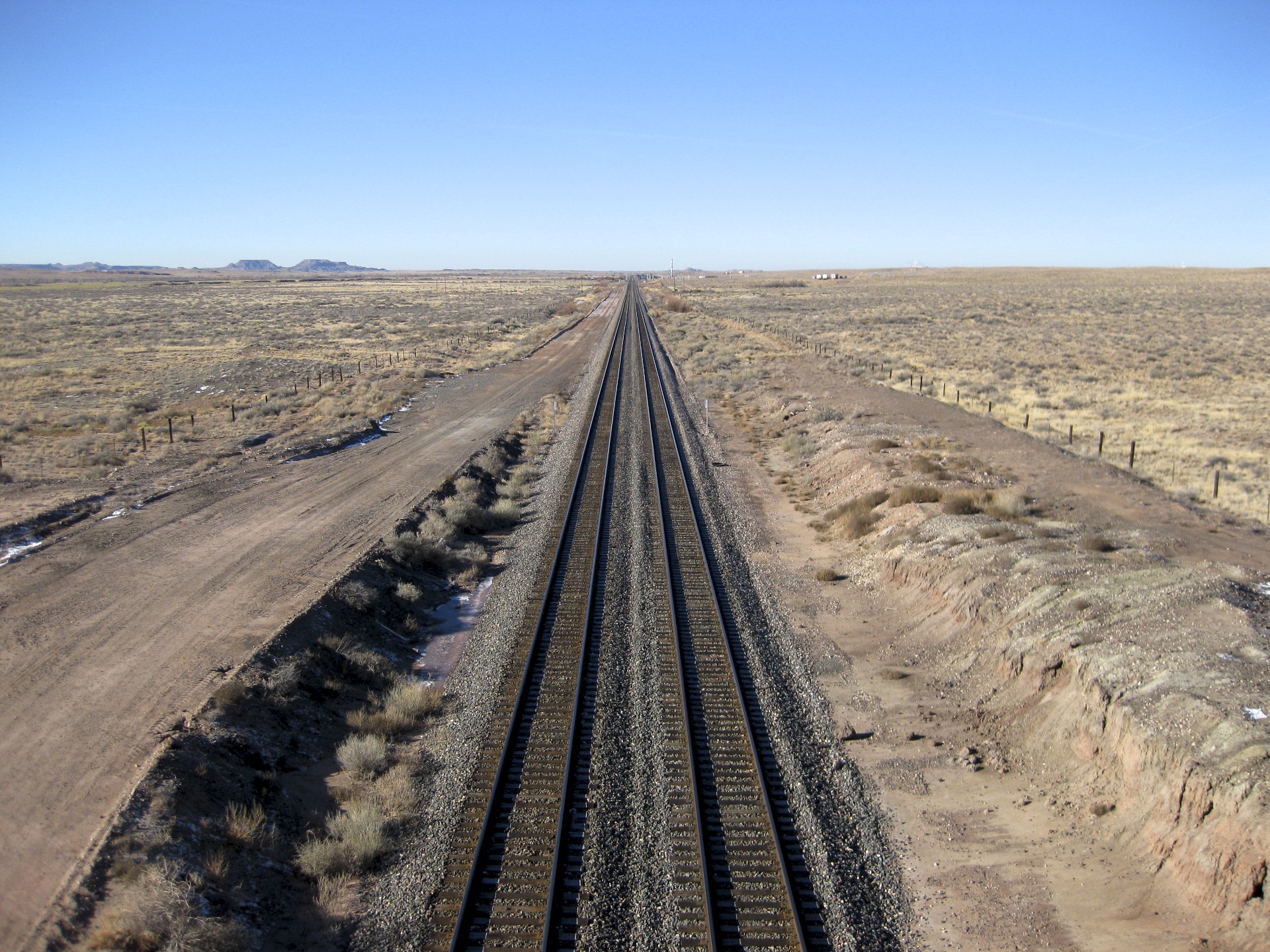 Infinite Train Tracks