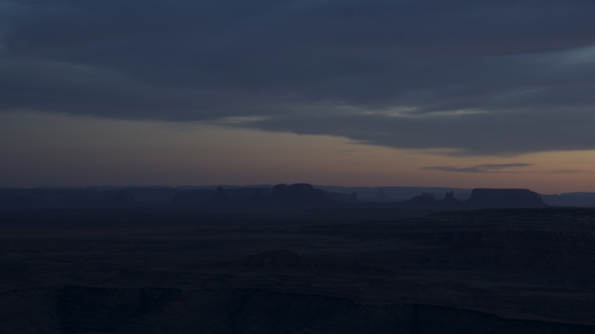 Monument Valley Dusk - gallery