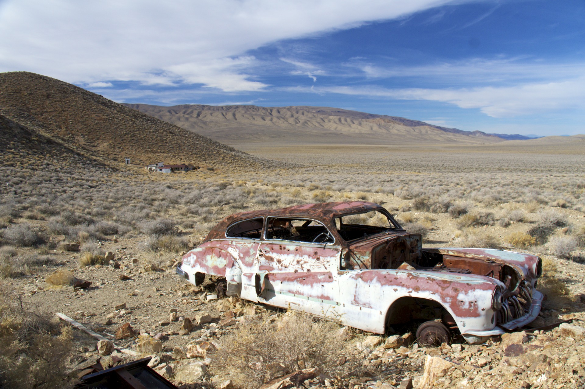 Ruined Car - gallery